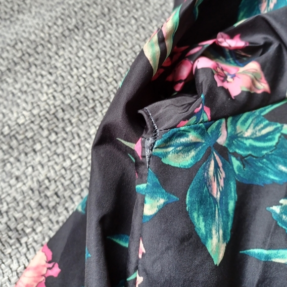 Floral print light rain jacket wind breaker - Picture 8 of 11